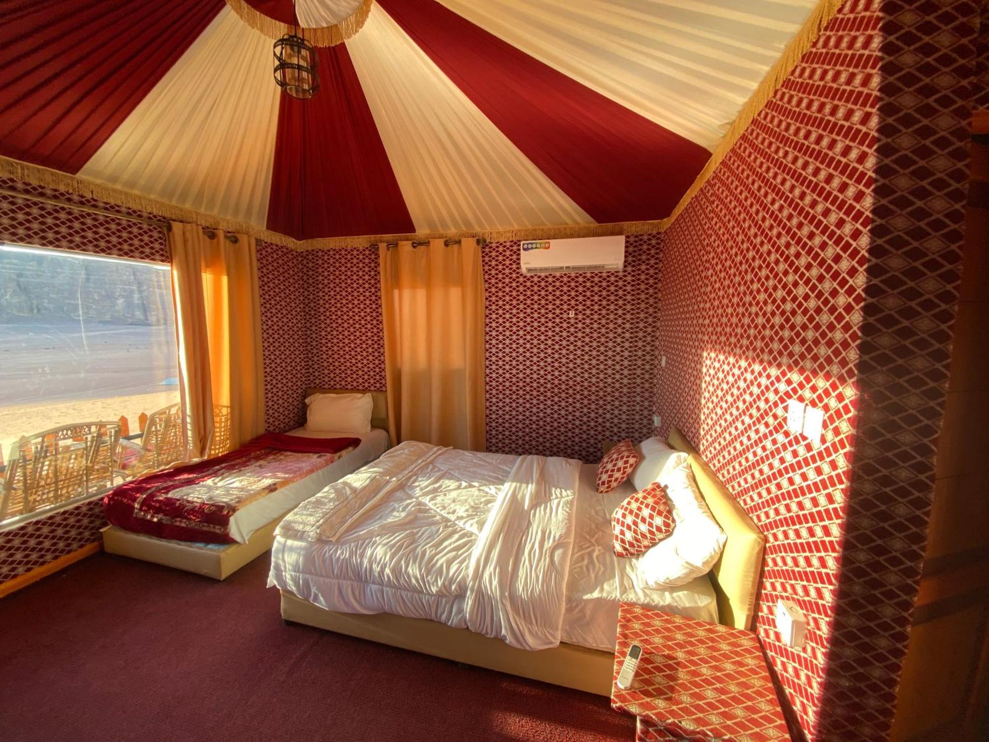 Angelina Wadi Rum Camp Εξωτερικό φωτογραφία
